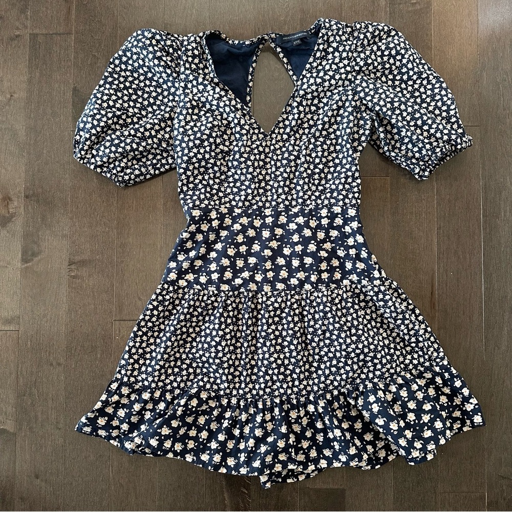 French Connection Tiered Ditsy Floral‎ Mini Puff Sleeve Whimsy Girly Size 6 - Picture 2 of 9